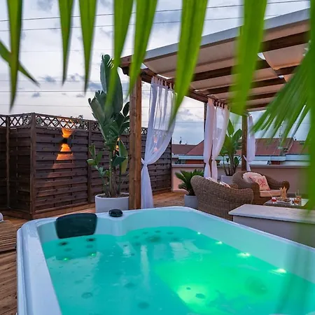 Rooftop Sealavie, Jacuzzi E Terrazza Privata Апартаменты Виареджо