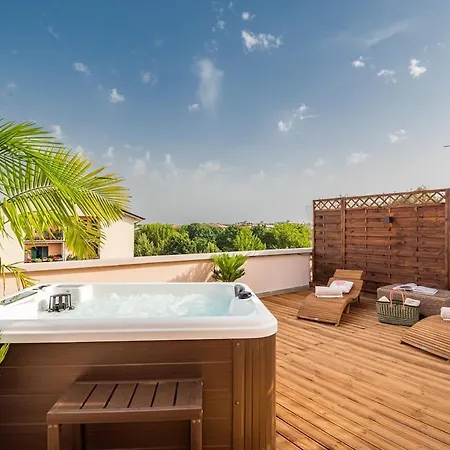 Rooftop Sealavie, Jacuzzi E Terrazza Privata * Виареджо