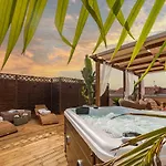 Apartment Rooftop Sealavie, Jacuzzi E Terrazza Privata Viareggio