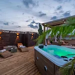 Apartment Rooftop Sealavie, Jacuzzi E Terrazza Privata Viareggio