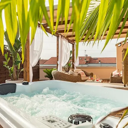 Rooftop Sealavie, Jacuzzi E Terrazza Privata Apartman *