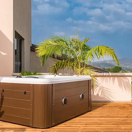 Apartman Rooftop Sealavie, Jacuzzi E Terrazza Privata *