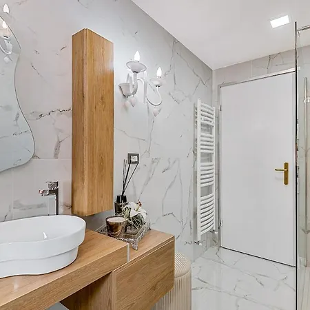 Rooftop Sealavie, Jacuzzi E Terrazza Privata Apartman