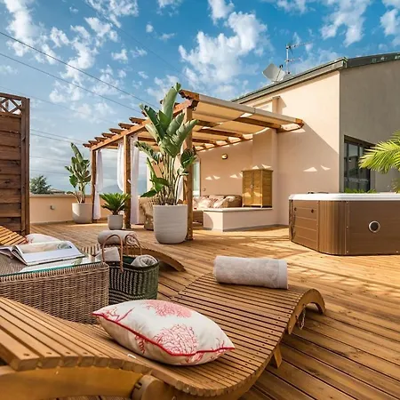 Rooftop Sealavie, Jacuzzi E Terrazza Privata Apartman Viareggio